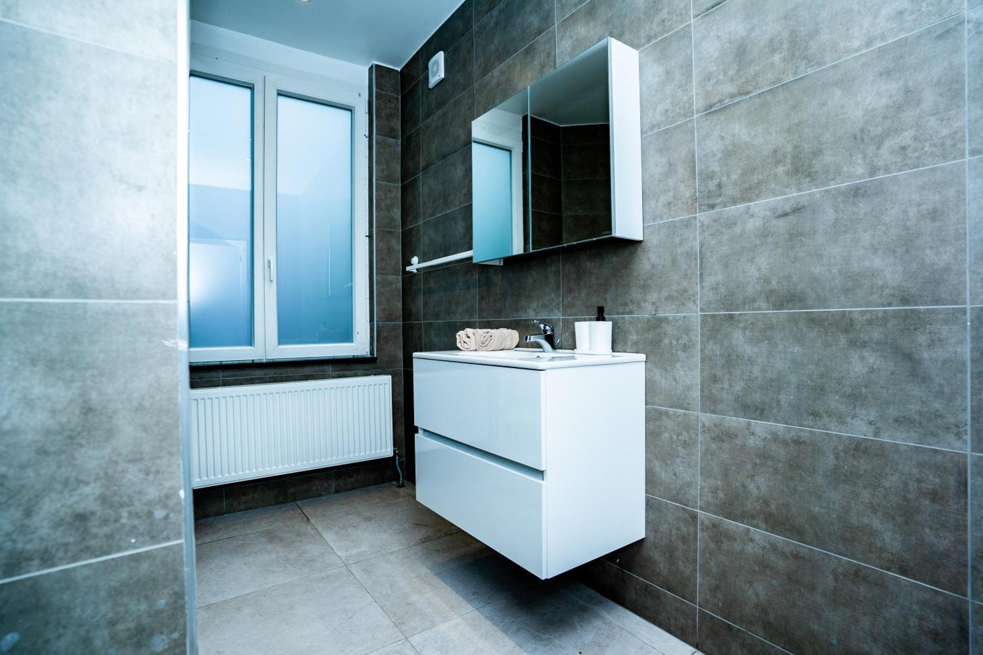 R0 Avec Salle De Bain Partagee Pres De L'hopital De La Citadelle A Séjour chez l'habitant *