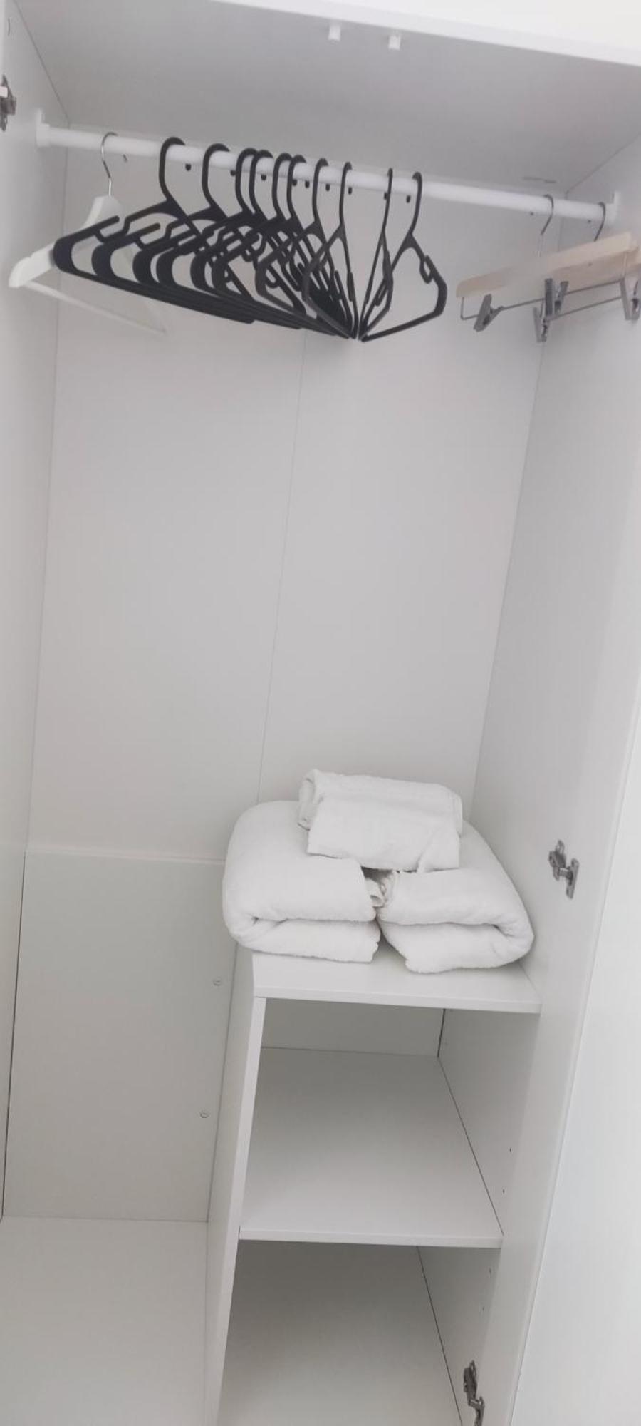 R0 Avec Salle De Bain Partagee Pres De L'hopital De La Citadelle A * Luik