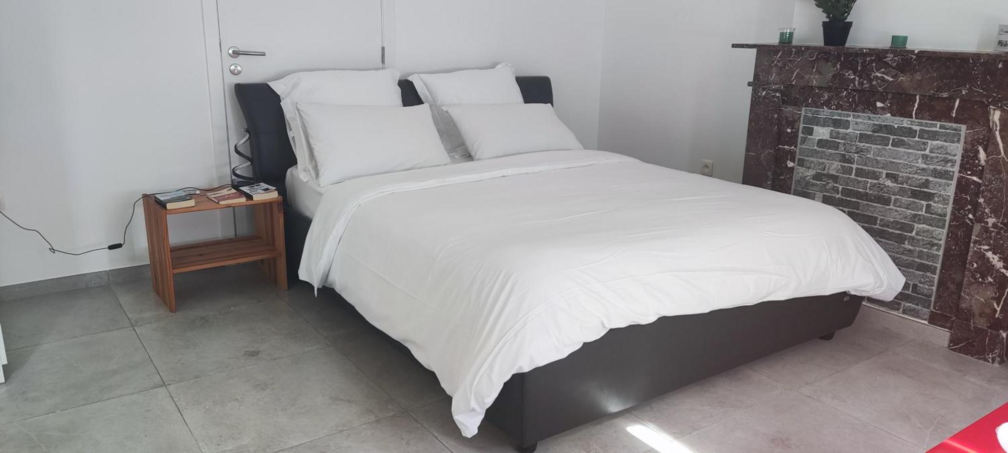 Accommodatie bij particulieren R0 Avec Salle De Bain Partagee Pres De L'hopital De La Citadelle A
